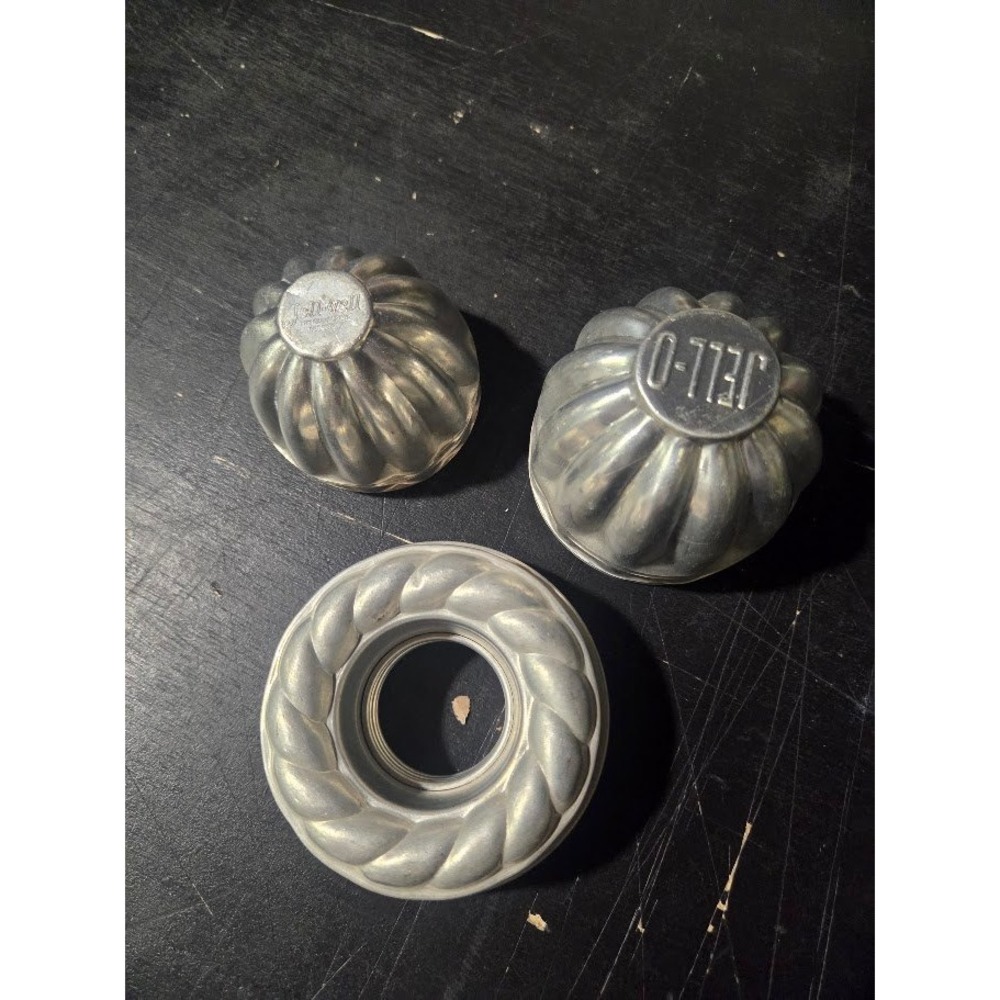 Vintage Jell-O Aluminum Gelatin Molds Set of 12 Fluted Swirl Ring Silver Tone